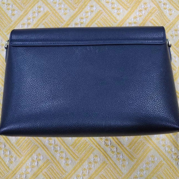 BURBERRY Hackberry leather cross-body bag - Picture 3 of 7